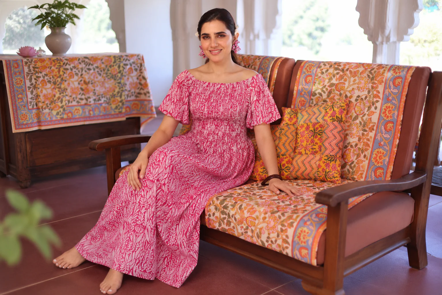 Looking to buy hand block print clothing online? Shop handcrafted dresses, kurtas, and artisan fashion collections at Soma Shop.